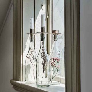 Lysestaker og glassflasker