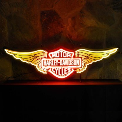 Neonskilt «Harley Davidson Wings» med bakgrunn