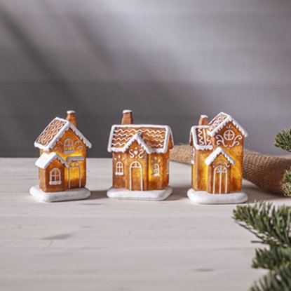 Juledekorasjon: pepperkakehus, 3 sett med LED-lys