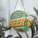 Metallskilt med oppheng «Cold beer served here», 23 x 32 cm