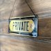 Plateskilt med «Private»-merke