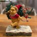 Disney-figur: Winnie the Pooh og Piglet med juletre