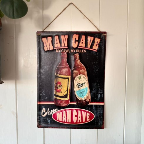 Plateskilt «Mancave» med oppheng, 28 x 40 cm