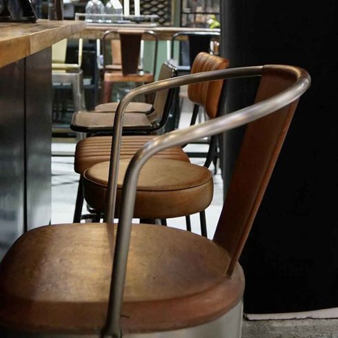 Barstol «Living» med skinnsete fra Trademark Living