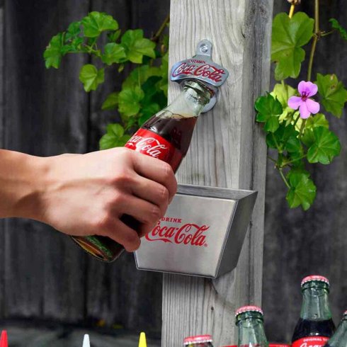 Coca-Cola flaskeåpner, veggmontert