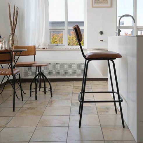 Barstol «Diner» med quiltet skinn fra Trademark Living