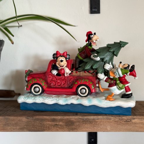 Disney-figurene «Fab Five» handler juletre