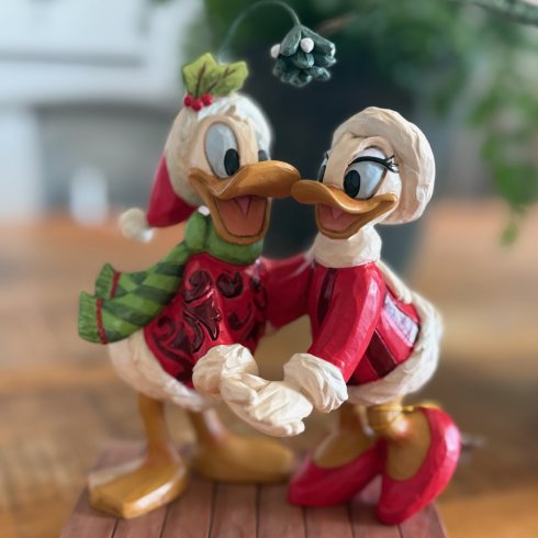 Disney-figur: Kalle og Kajsa i jule dans
