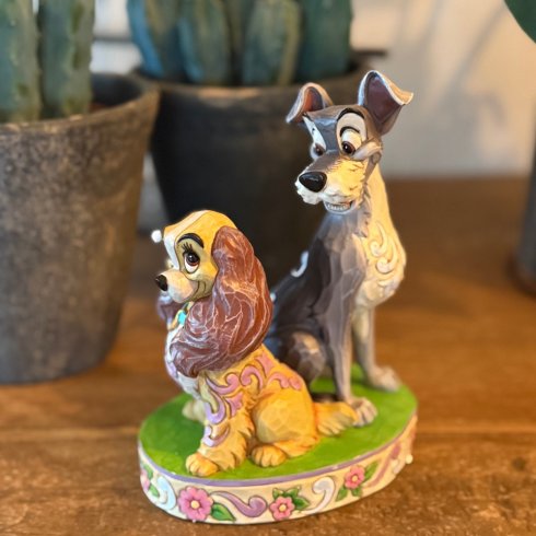 Disney-figur «Opposites attract» – Lady og Lufsen