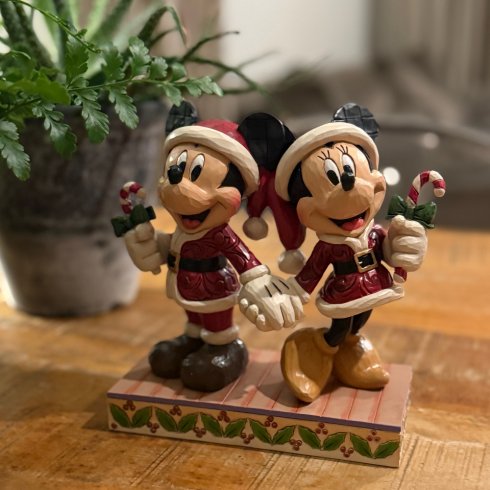 Disney-figurer: Musse og Mimmi med godteri