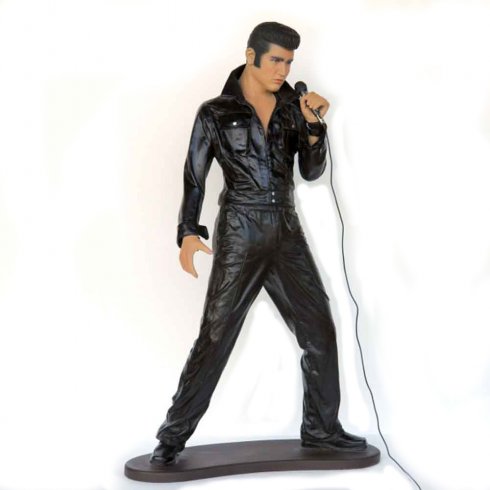 Statue av Elvis Presley med mikrofon