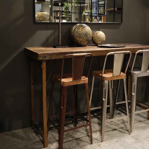 Barstol «Copenhagen» i rustfarget med ryggstøtte i skinn fra Trademark Living