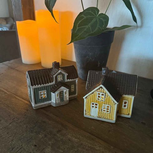 Keramikkbeholder «Svenskt Grönt» til telys, 11 cm