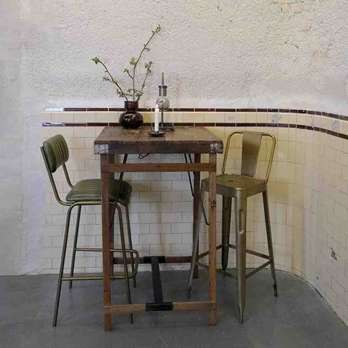 Barstol «Diner» grønn/messing med quiltet skinn fra Trademark Living