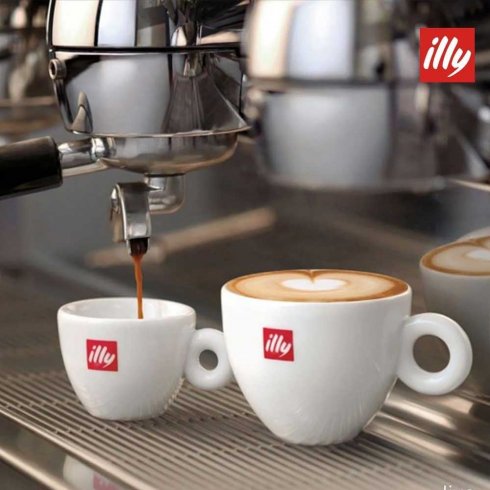 Illy espressokopp med fat