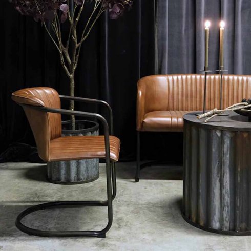 Spisestol Harlem med quiltet skinn fra Trademark Living