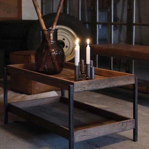 Fleksibel lysestake i industriell stil med plass til seks lys