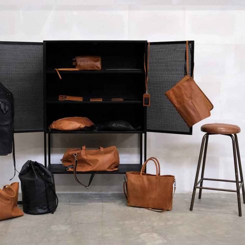 Barstol Brooklyn med rund sitteflate i skinn fra Trademark Living