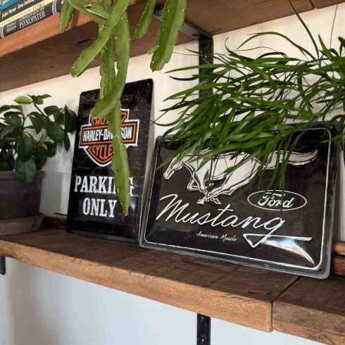 Plateskilt Ford Mustang Horse-logo, svart, 20 x 30 cm