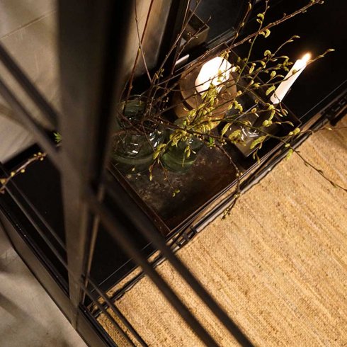 Romdeler i jern i industriell stil med glass