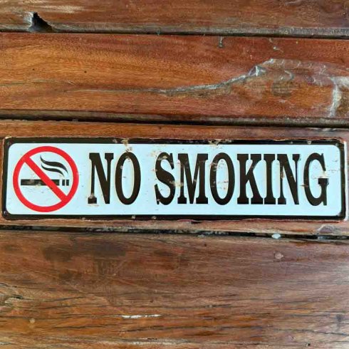 Metallskilt «No Smoking» 40 x 10 cm