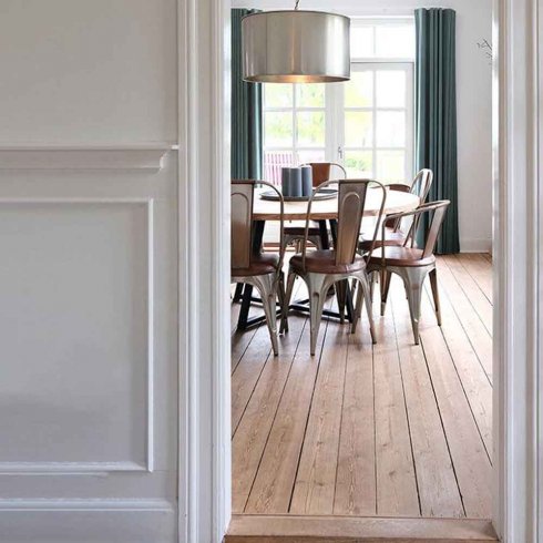 Spisestol «Living Shiny» med skinn fra Trademark Living