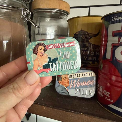 Pillerask, gjett hvor jeg har en tatovering – med mintpastiller