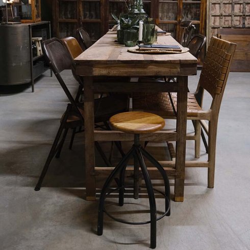 Svingbar pall med tresete fra Trademark Living