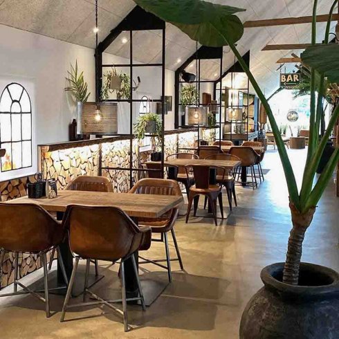Spisestol Icon i skinn fra Trademark Living