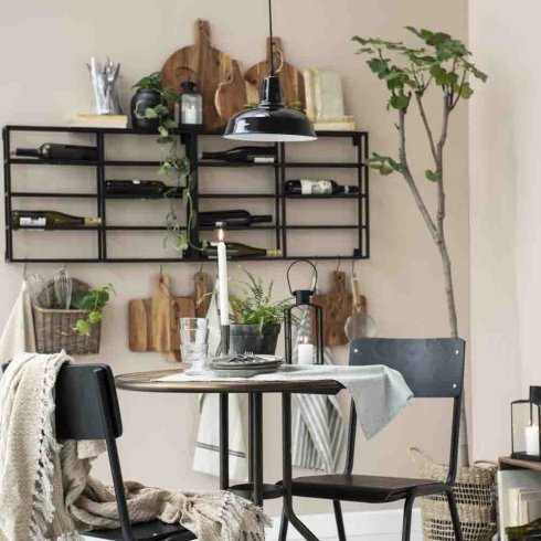 Vinstativ i industriell stil til 8 flasker
