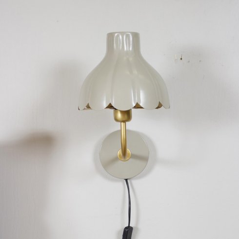 Wells vegglampe, beige/gull, 21 cm – Pr Home